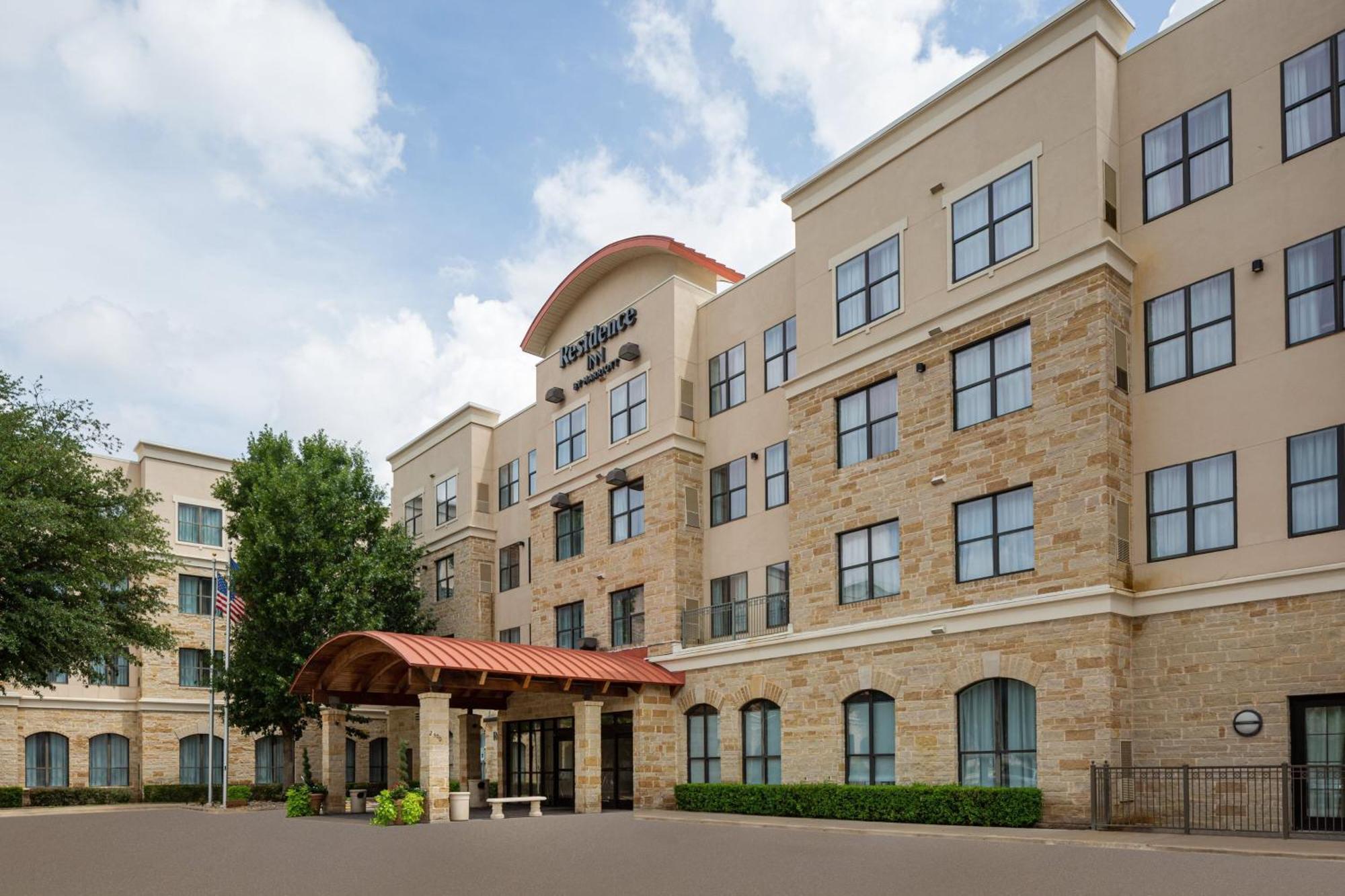 Hotel Worth Cultural District 3*